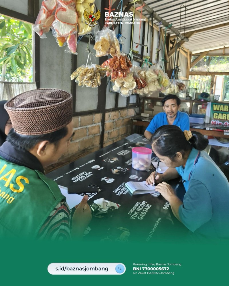 Ibu Sri Bersama Suami